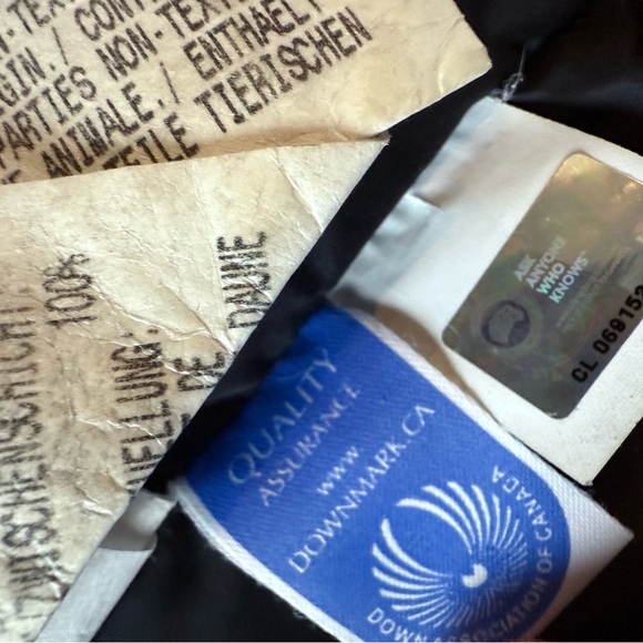 Size small Graphite grey authentic CANADA GOOSE Parka with real fur hood. - Picture 6 of 6